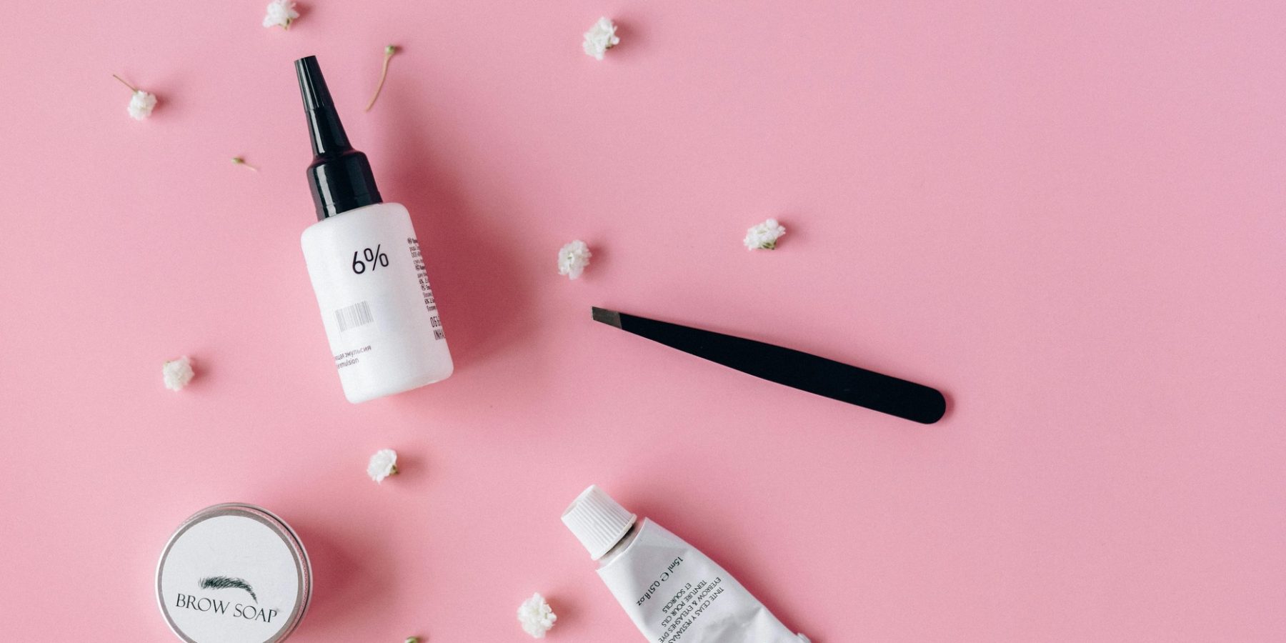 The Travel Skincare Routine That Actually Works (Not Just at Home)