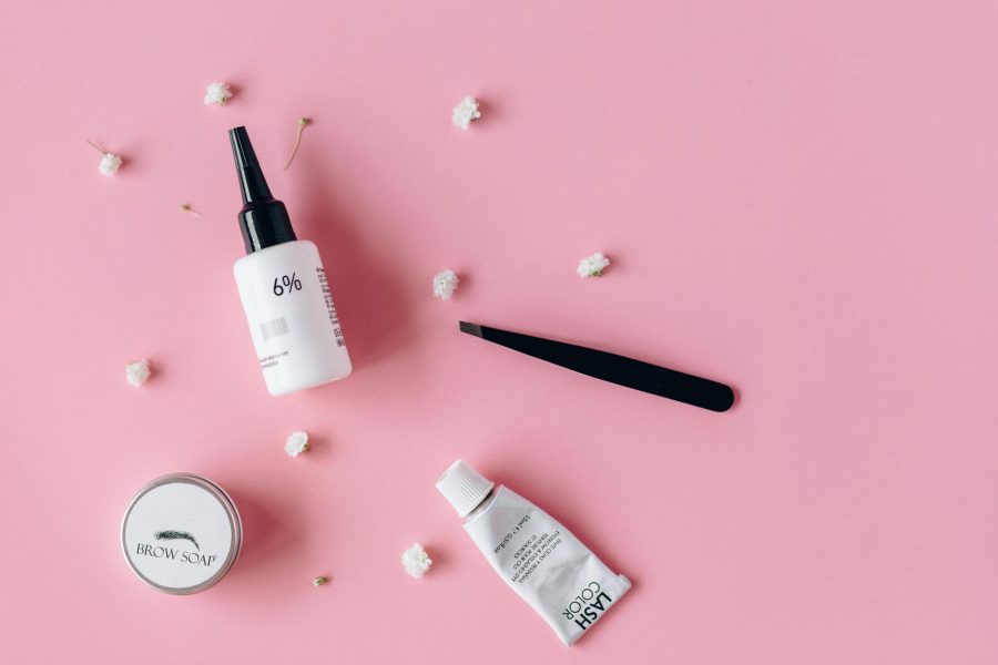 The Travel Skincare Routine That Actually Works (Not Just at Home)