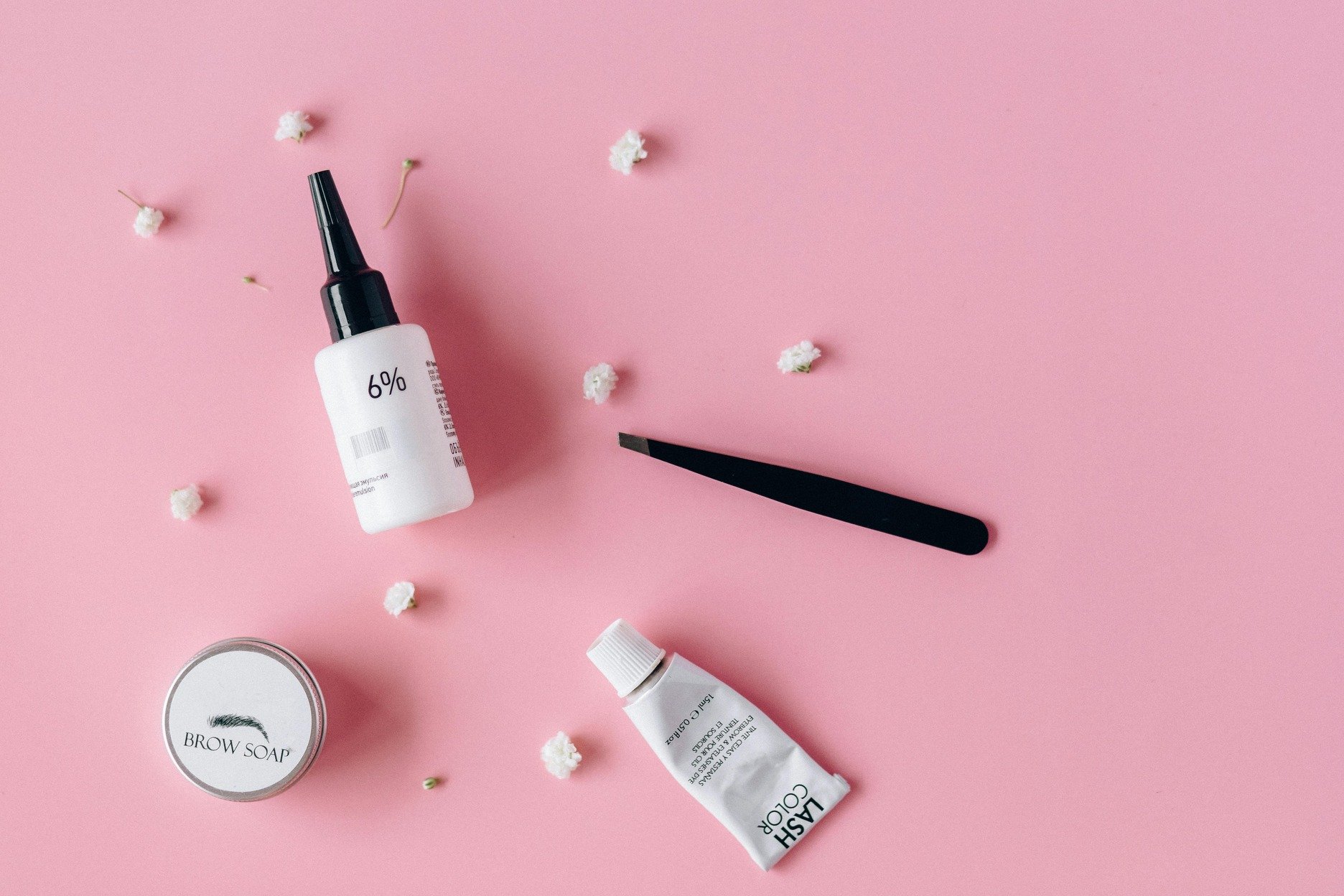 The Travel Skincare Routine That Actually Works (Not Just at Home)